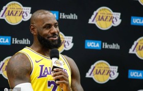这么突然?詹姆斯更新社媒 明日零点发布重要决定