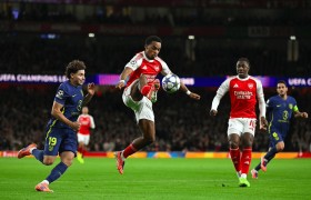 欧冠进球盛宴:勒沃库森2-7巴黎 阿森纳4-0马竞 黄潜0-2曼城